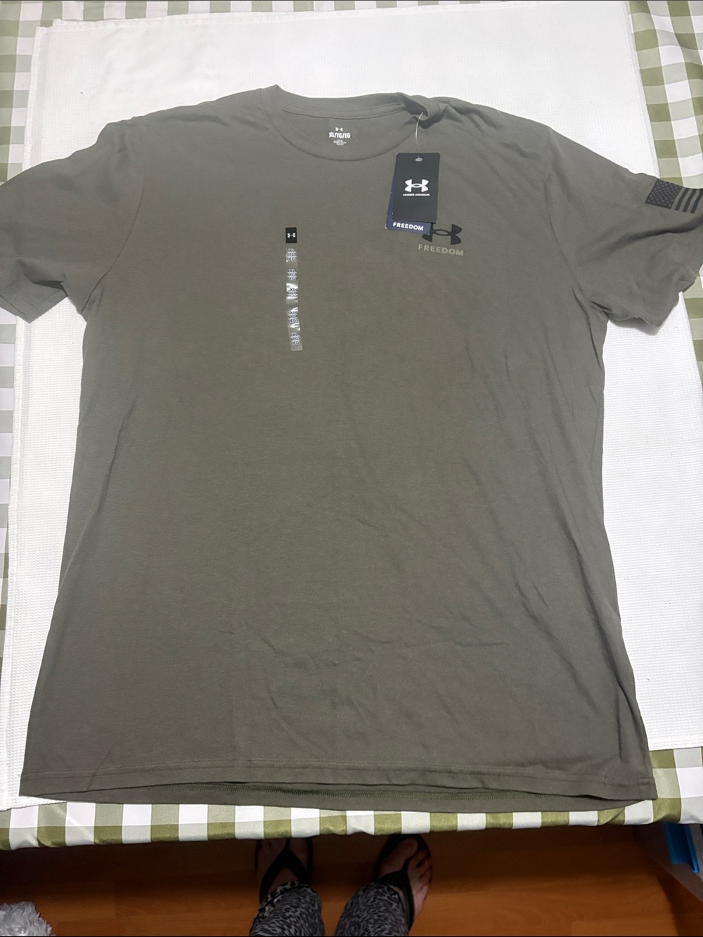 NWT UNDER ARMOUR FREEDOM SERIES T SHIRT